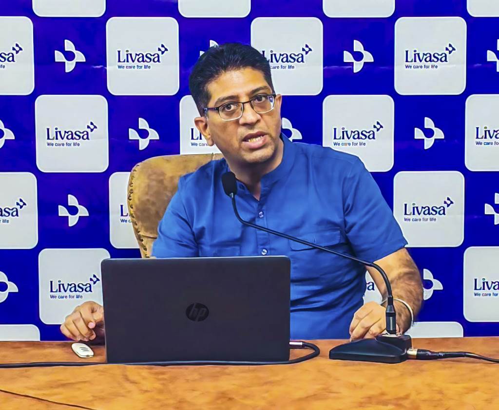 Spinal Aspergillus Infection An Extremely Rare Condition Dr Vineet Saggar